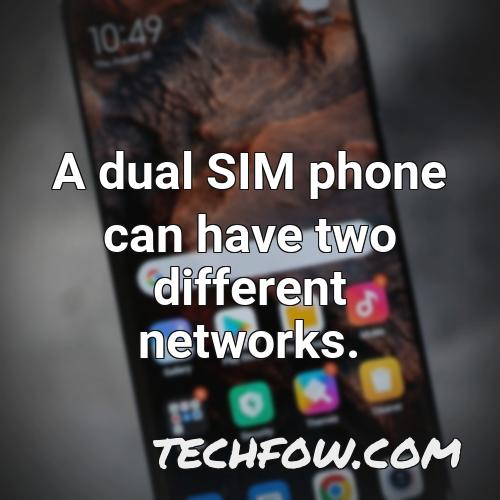 can you have 2 sim cards in one iphone