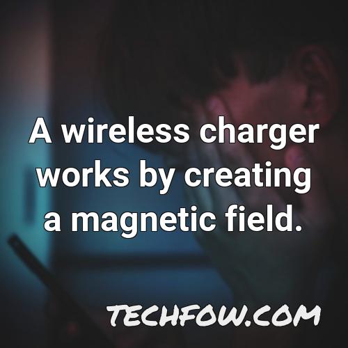 a wireless charger works by creating a magnetic field