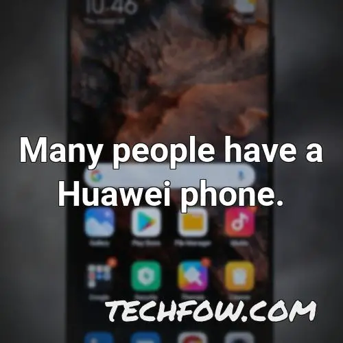 many people have a huawei phone