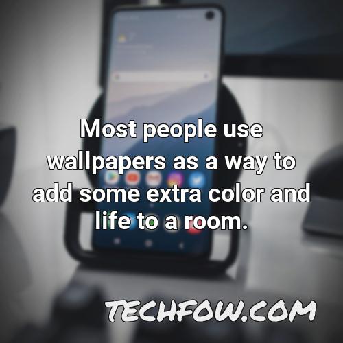 most people use wallpapers as a way to add some extra color and life to a room