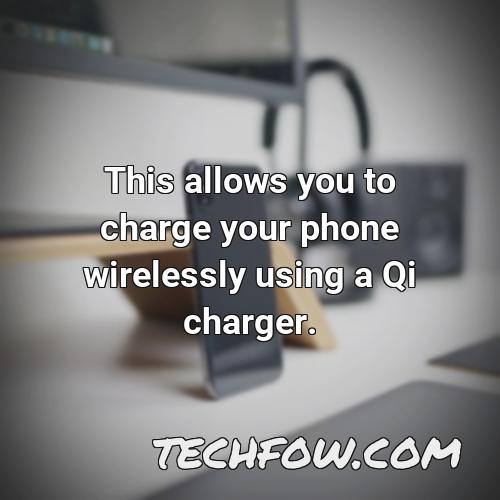 this allows you to charge your phone wirelessly using a qi charger