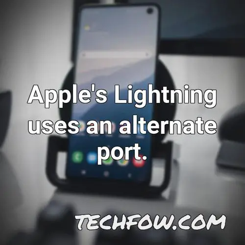 apple s lightning uses an alternate port
