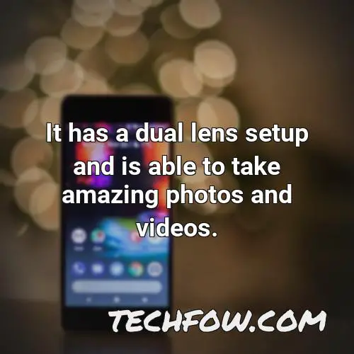 it has a dual lens setup and is able to take amazing photos and videos