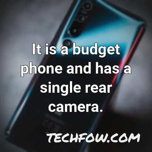 it is a budget phone and has a single rear camera