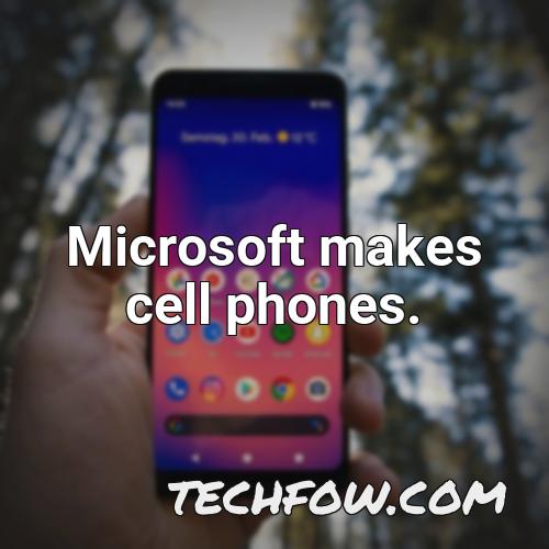 microsoft makes cell phones 2