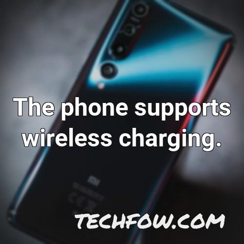 the phone supports wireless charging