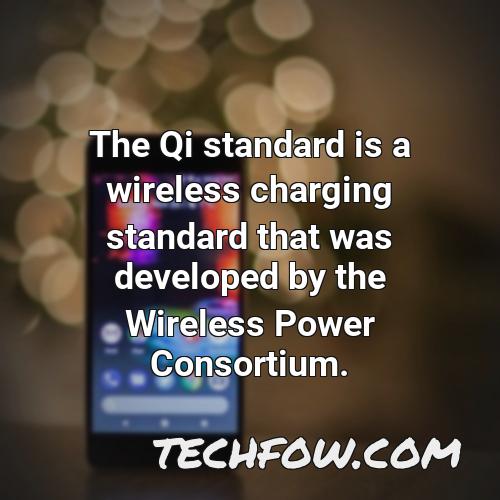 the qi standard is a wireless charging standard that was developed by the wireless power consortium
