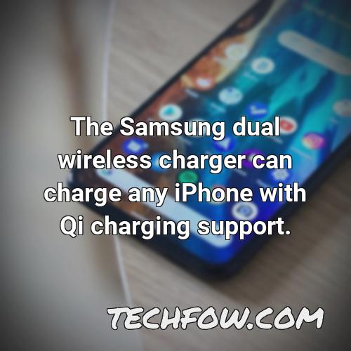 the samsung dual wireless charger can charge any iphone with qi charging support