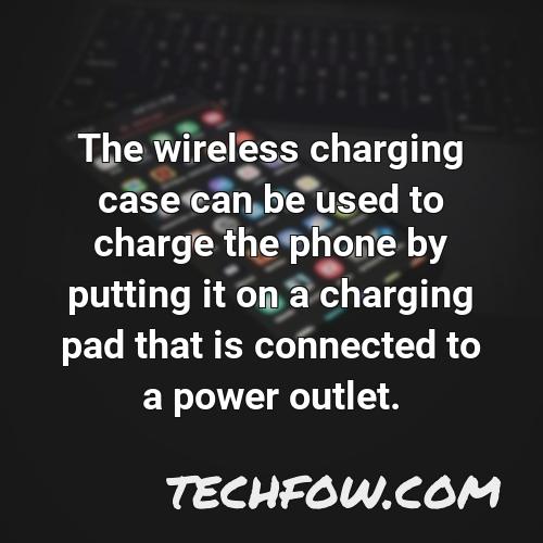 the wireless charging case can be used to charge the phone by putting it on a charging pad that is connected to a power outlet