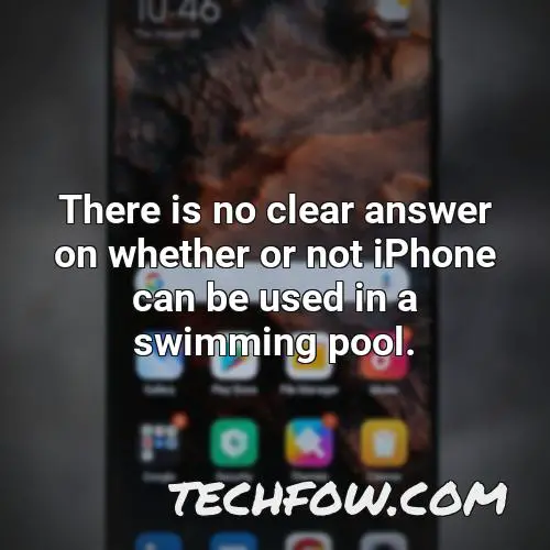 there is no clear answer on whether or not iphone can be used in a swimming pool