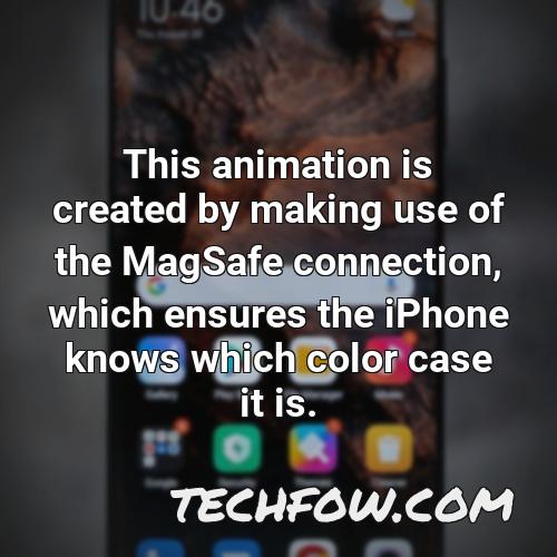 this animation is created by making use of the magsafe connection which ensures the iphone knows which color case it is