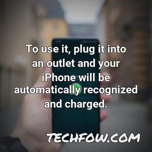 to use it plug it into an outlet and your iphone will be automatically recognized and charged